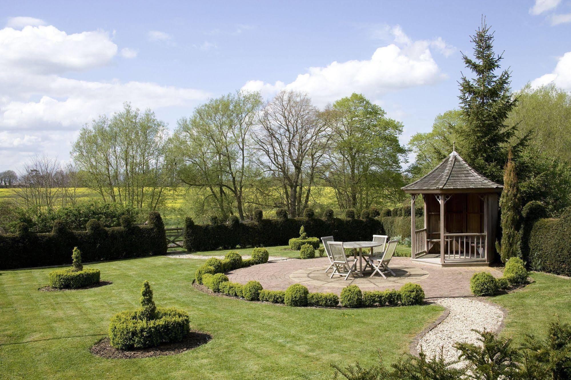 Bed and Breakfast The Old Manor House Halford  Экстерьер фото